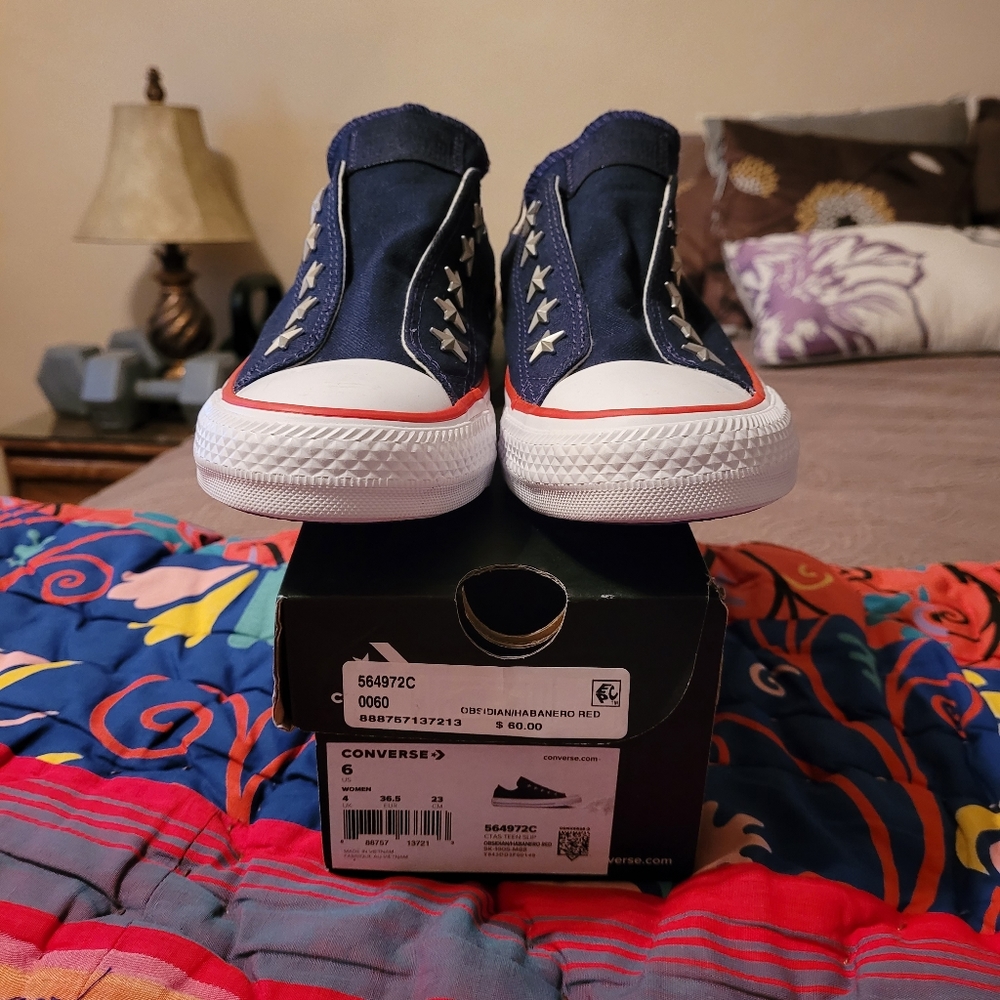 Brand New Converse Chuck Taylor All Star Starware